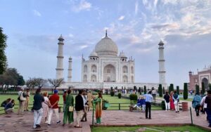 Taj Mahal Tour, Rajvansh Holidays